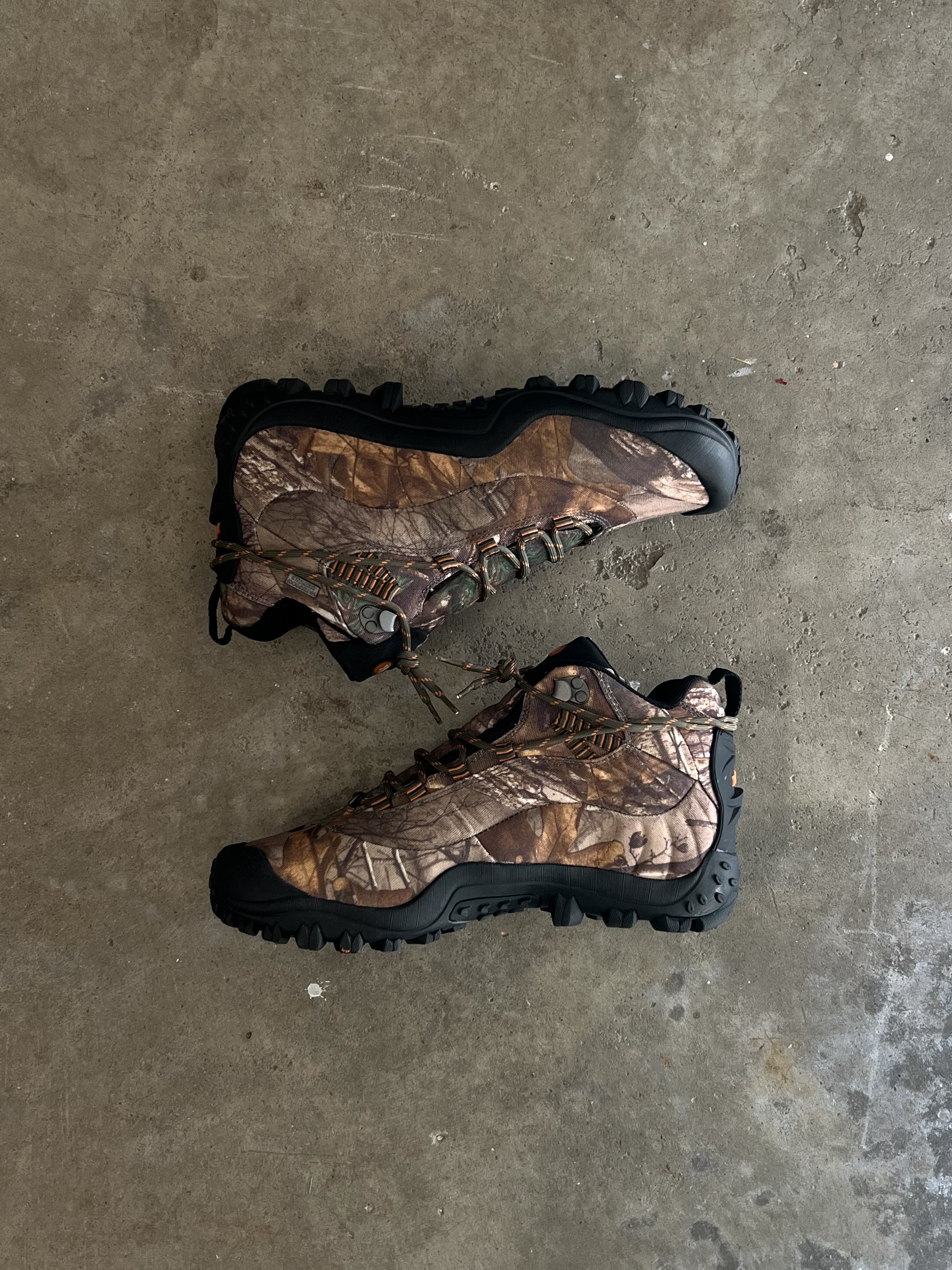 XPETI THERMATOR MID-TOP WATERPROOF HIKING BOOTS | 12